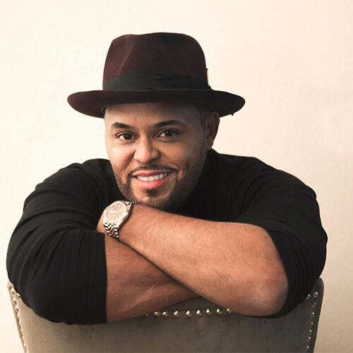 Israel Houghton - Moving Forward